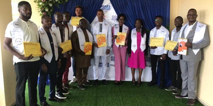 Formation aux métiers de consultants, de gestion d’entreprise et digital marketing : Une vingtaine de lauréats certifiés