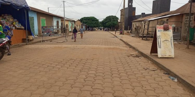 Prolifération de dos d’âne à Djougou : Un danger pour les usagers
