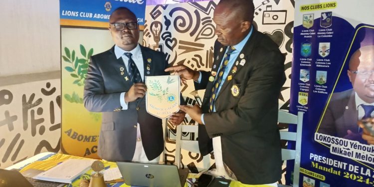 Visite du président de la Zone 21 : Le Lions club Abomey-Calavi Acacia reçoit Melon Lokossou
