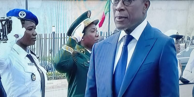 64e anniversaire de l’indépendance du Bénin : Talon à la place du Monument aux dévoués pour le dépôt de gerbe