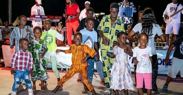 Initiative « Chante et danse avec l’Amazone » : D’agréables moments de divertissement offerts aux populations