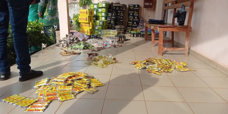 Bénin : Plus de 1000 sachets de boissons alcooliques saisis à Kouandé