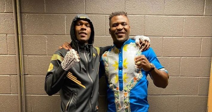 Israel Adesanya sur la dernière performance de Francis Ngannou : « Il est le meilleur combattant poids lourd du monde »