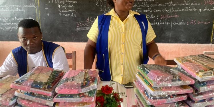 Epp Sèmè-Podji 1 : Leo club Cotonou Tolérance vole au secours des écoliers démunis