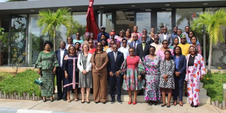 Programme d’éducation à l’écocitoyenneté en milieu scolaire phase II : La Sgds remet des kits pédagogiques aux enseignants