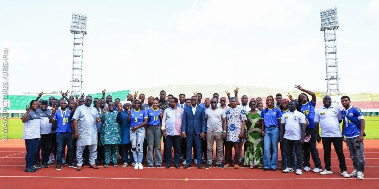 Pour leurs performances à la 45ème Cacc à Laayoune 2024 : Flowers Cnss et Adjidja Hbc honorés par le ministre des Sports