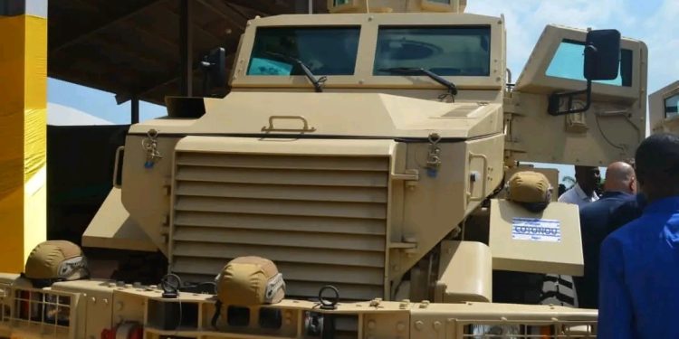 Protection des soldats béninois au front : Les États-Unis offrent 12 véhicules blindés aux Fab