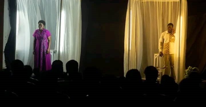 Sortie de résidence du projet « La faiseuse d’Anges » à l’espace culturel Le Centre : Nathalie Hounvo Yèkpè table sur la problématique de l’avortement