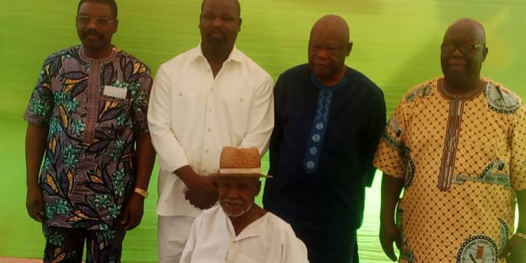 Lancement officiel des treize tomes de l’histoire du Danxomè d’alors : Bah Nondichao, Gabin Djimassè et Romuald Michozounnou honorés