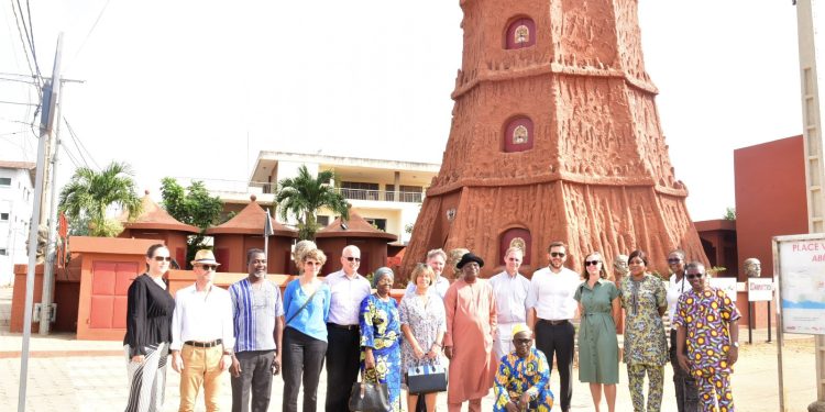 Descente de la Team Europe à Porto-Novo : Les ambassadeurs visitent les différents projets financés dans la ville aux trois noms