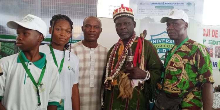 Le colonel civil Dévi, Roi de Djacotomey, honore le lycée technique agricole K-D.K lors des Journées Eftp 2024