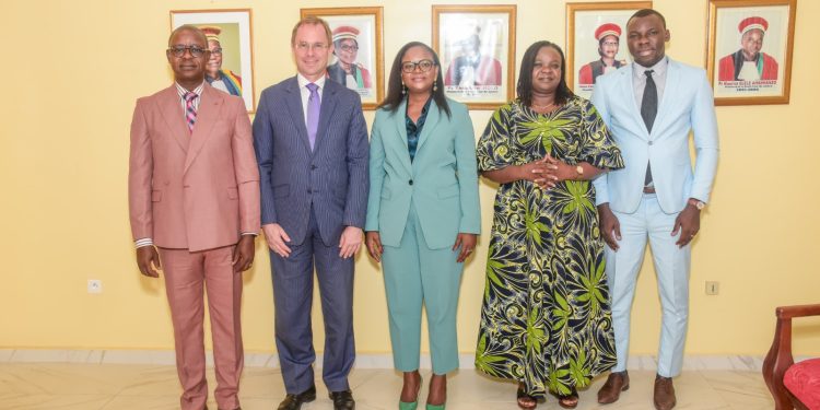Audience à la Haute cour de justice : L’ambassadeur de l’Ue au cabinet de  Dandi Gnamou