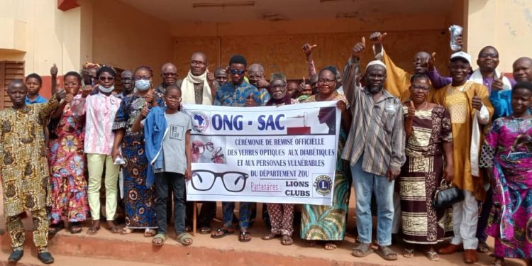 Cérémonie de remise de verres optiques à Za-Kpota : Sac et Lions club France sauvent la vue à 86 diabétiques