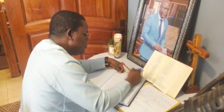 Bénin : Aké Natondé salue la mémoire et les mérites de Kouaro Yves Chabi