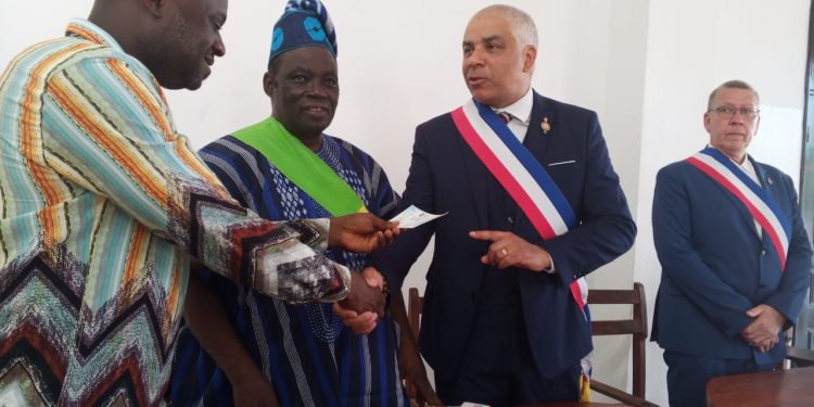 Financement d’études agricoles à l’université K-D.K par Moudjaïdou Soumanou : Huit jeunes de Savè reçoivent leurs bourses