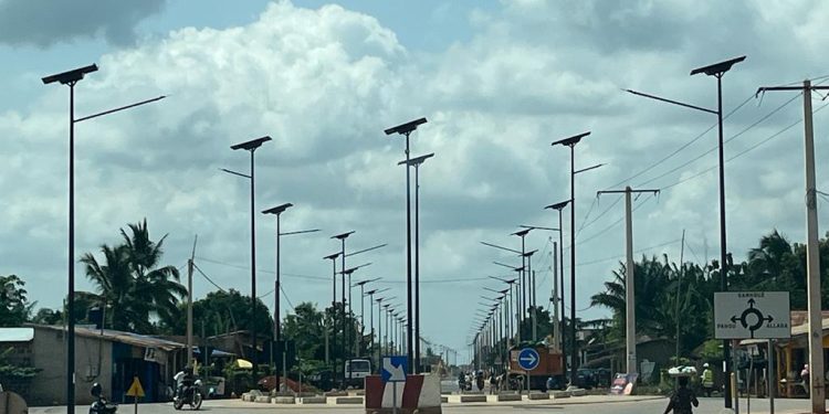 Bénin : Plusieurs villages de Bonou bientôt dotés de lampadaires solaires