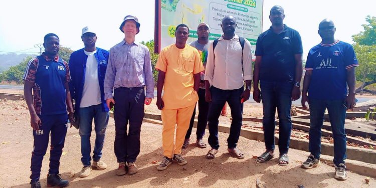 De l’Allemagne au Bénin : Un professeur en agro-industrie fasciné par l’asticoterie à la Ferme K-D.K