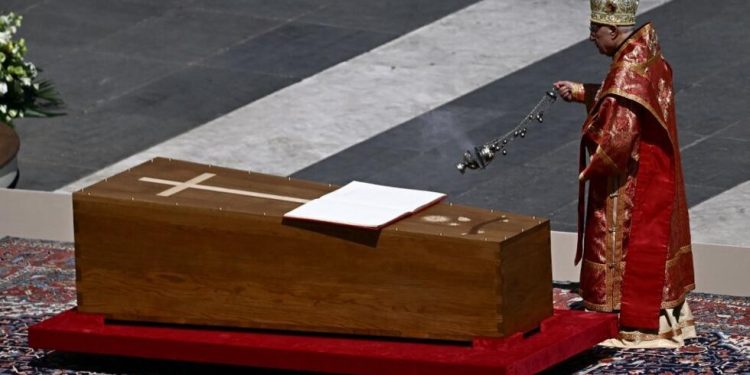 Vatican: Le pape François inhumé ce samedi