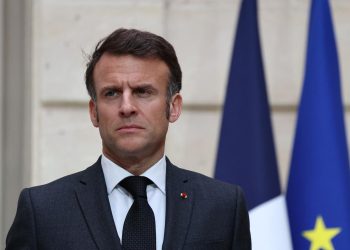 Prisons attaquées en France : Macron promet que les auteurs seront traqués et jugés