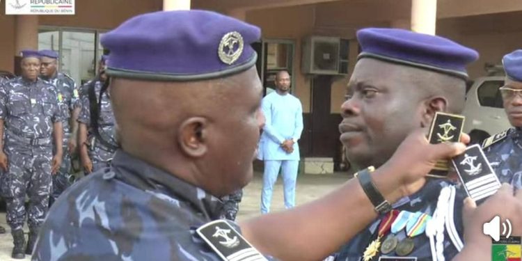 Bénin : Sept officiers supérieurs de la Police portent leurs nouveaux galons