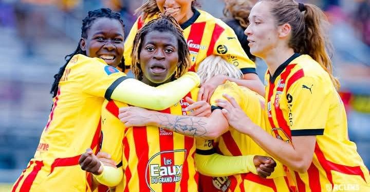 Lens féminin : Aude Gbédjissi offre une promotion historique en D1 Arkema