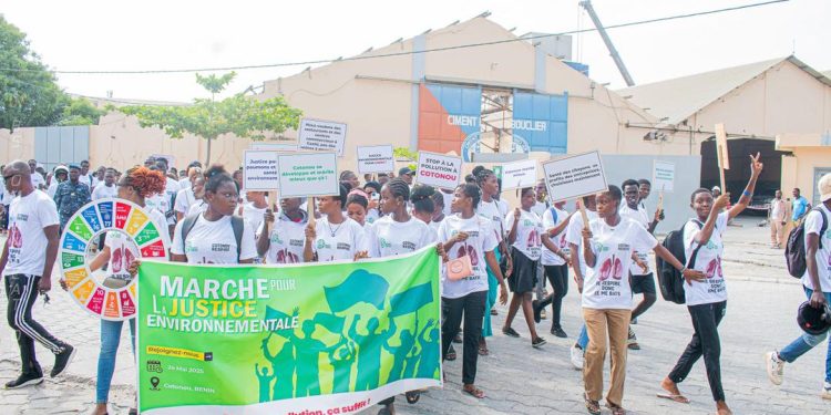 Marche pour la justice environnementale à Cotonou : la Scb visée