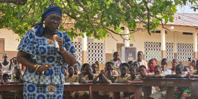 Hygiène menstruelle au Bénin : Christhelle Houndonougbo appelle à l’accompagnement des filles