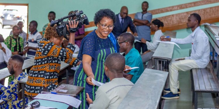 Recrutement de 30 internes des hôpitaux : 33 candidats composent la phase écrite du concours