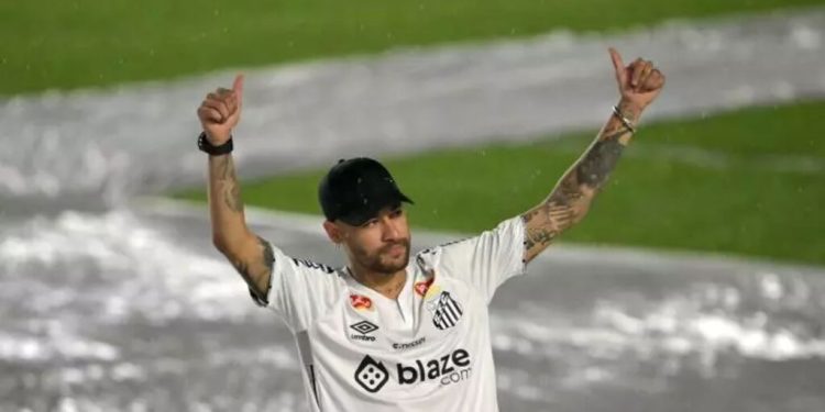 Brésil : Neymar prolonge avec Santos FC jusqu&rsquo;en décembre 2025