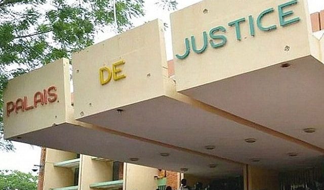 Burkina : Un huissier dans de beaux draps