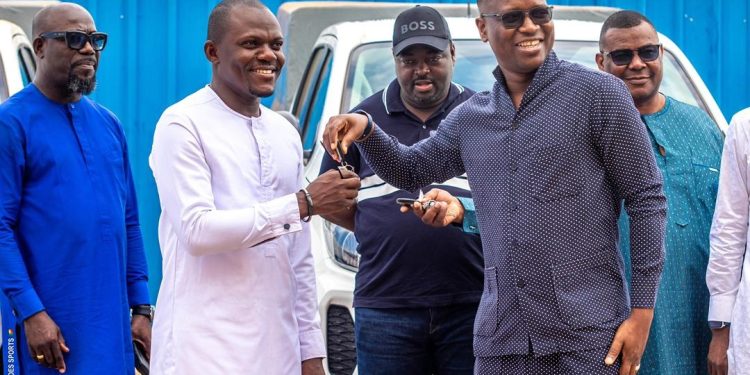 Bénin : Les directeurs départementaux des Sports dotés de nouveaux véhicules