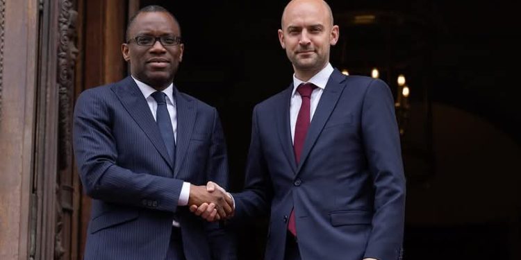 Quai d&rsquo;Orsay : Olushegun Adjadi Bakari reçu par son homologue français