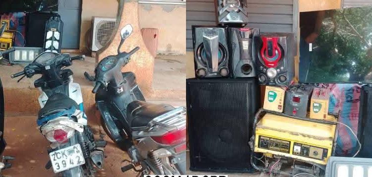 Coup de filet à Hêvié : 02 cambrioleurs arrêtés, des motos et du matériel électroménager saisis