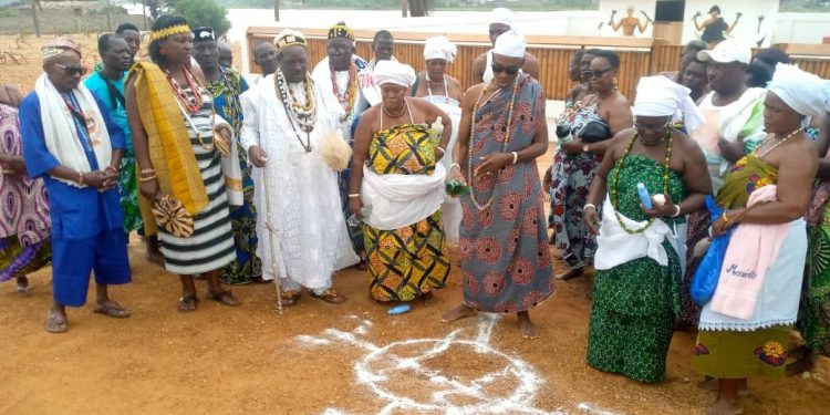 Situation de la diaspora béninoise au Gabon : Sa majesté Houénouhognon et la Ccix prient pour la paix et le vivre-ensemble