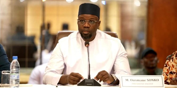 Sénégal : Sonko dénonce le salaire mirobolant de certains fonctionnaires de l’État