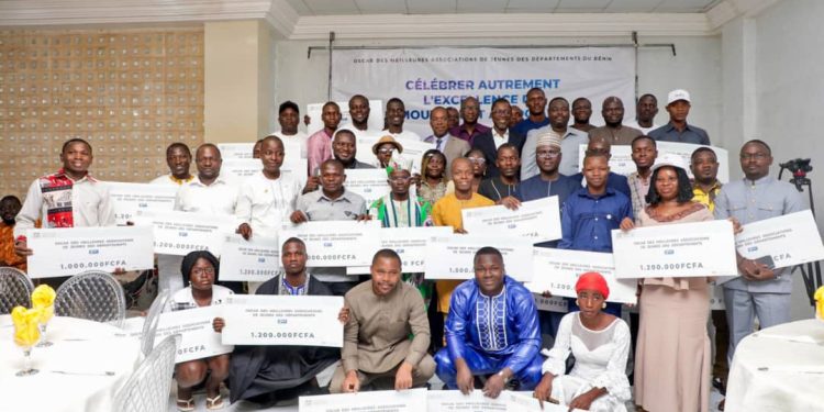 « Oscar des meilleures associations » : Le Bénin célèbre l’engagement de sa jeunesse