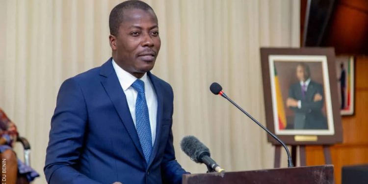 Porte-parole du gouvernement : Wilfried Léandre Houngbédji réagit aux propos de la petite Mira Goudjo