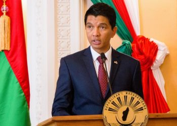Crise politique à Madagascar : Andry Rajoelina dissout son gouvernement après des manifestations meurtrières