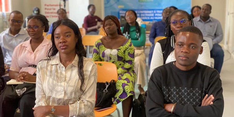 Atelier « Speak & Touch 2025 » du Cotonou Élite Toastmasters : Des participants outillés en écriture et en éloquence