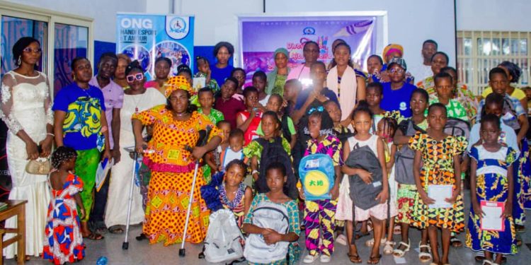 Pour une rentrée scolaire inclusive : L&rsquo;Ong Handi Espoir et Amour offre des kits scolaires