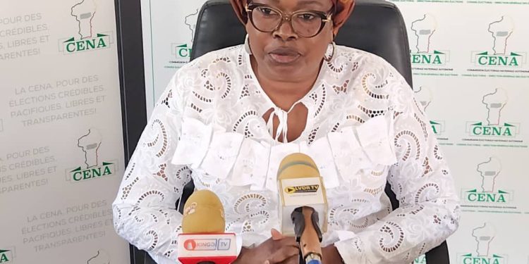 Formulaire de parrainage : L’honorable Guimba Gniré Fatouma Tony retire son document à la Céna
