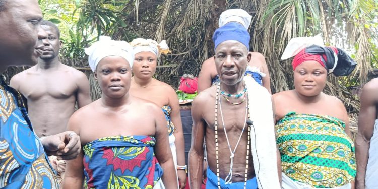Pétatrotro : Hounnongan Avimada honore ses divinités