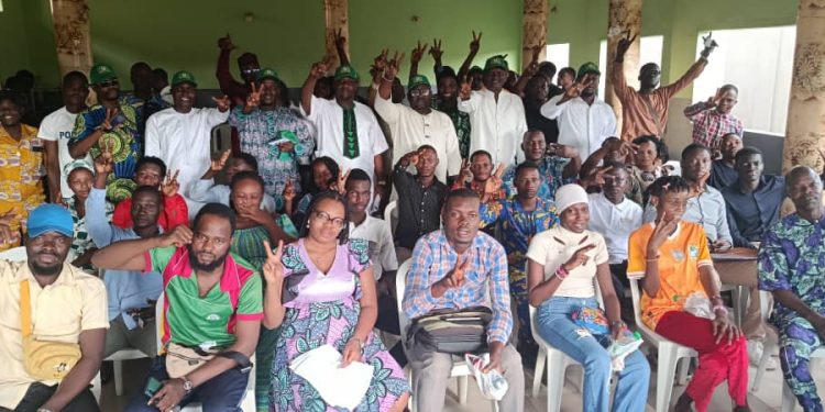 Politique à Porto-Novo: Des jeunes adhèrent au parti Fcbe