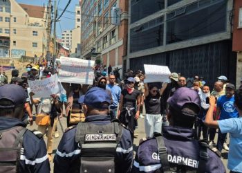 Crise politique à Madagascar : Andry Rajoelina dissout son gouvernement après des manifestations meurtrières