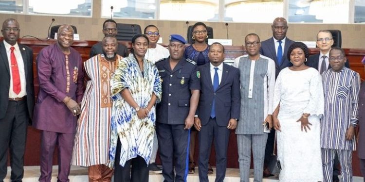 Face aux périls de l’immigration illégale : Le Bénin sensibilise la jeunesse aux opportunités locales