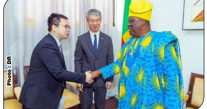 Audience à l’Assemblée nationale : Vlavonou échange avec le chargé d’affaires de l’ambassade de Chine