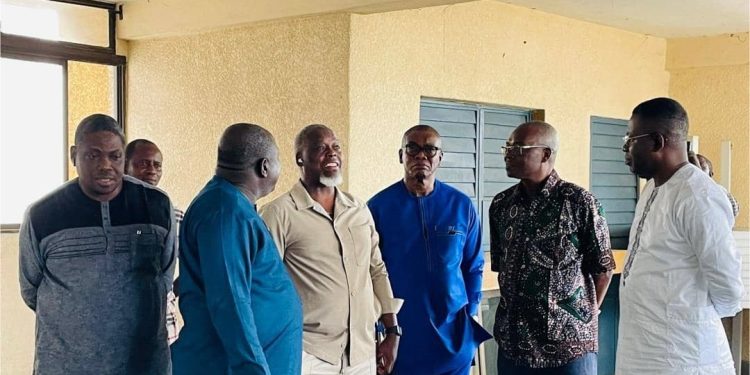 En prélude au démarrage des travaux de réfection : Edouard Loko visite la Maison médias