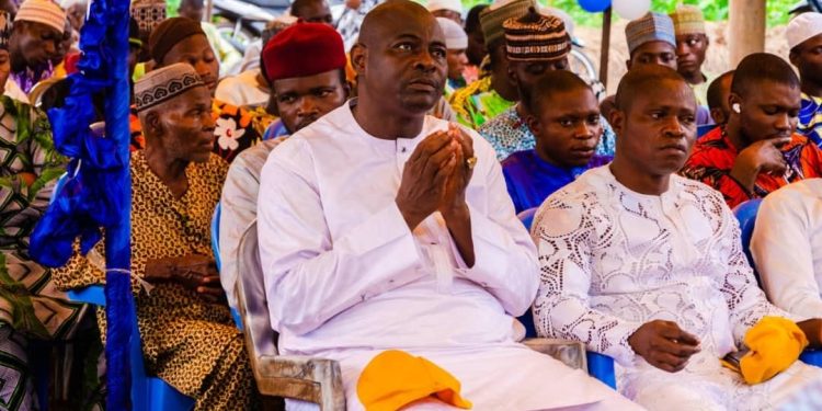 Grande séance de prière musulmane à Sakété : Lawani Yaya et les Imams du Plateau répondent à l’appel l’Union islamique du Bénin