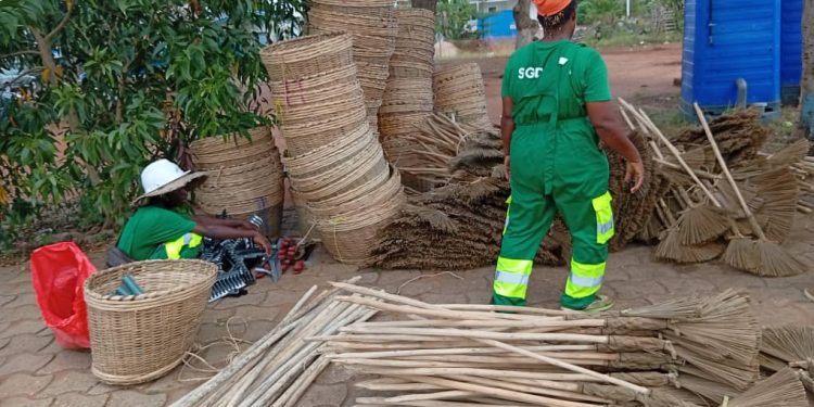 Distribution de matériels de salubrité à Porto-Novo : La Sgds booste la propreté des grandes villes