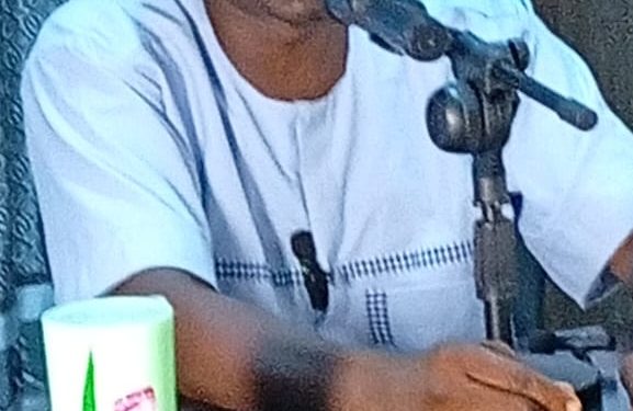 Lors de sa conférence publique hebdomadaire du mercredi dernier, La Grande Conscience déclare : << On doit manger les aliments sains….>>